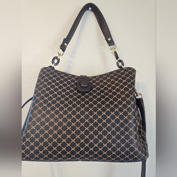 Handbags - Magnetic Buckle Multi-Layer Barrel Bag